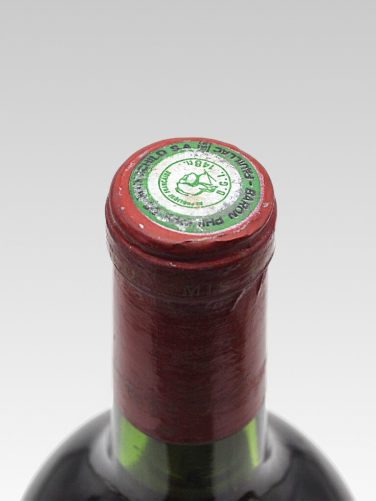 MOUTON ROTHSCHILD 1975 MAGNUM - View 3 | Rotamagus Wines
